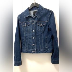 Traditional denim jacket